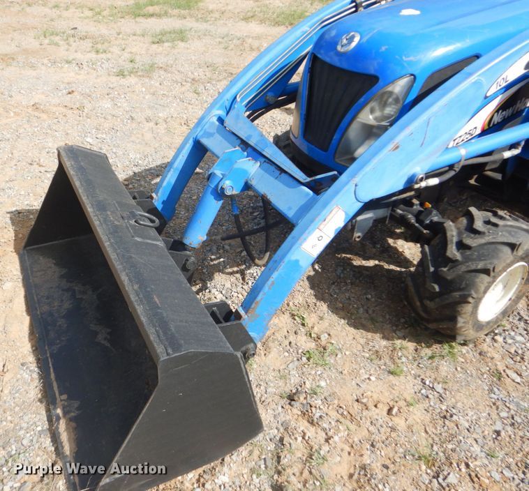 image for item GC9545 2007 New Holland TZ25DA MFWD tractor