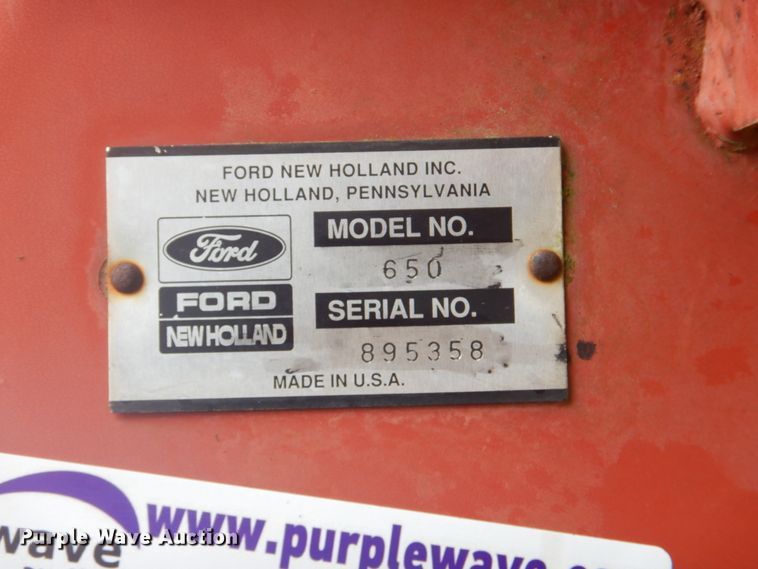 image for item GC9568 New Holland 650 round baler