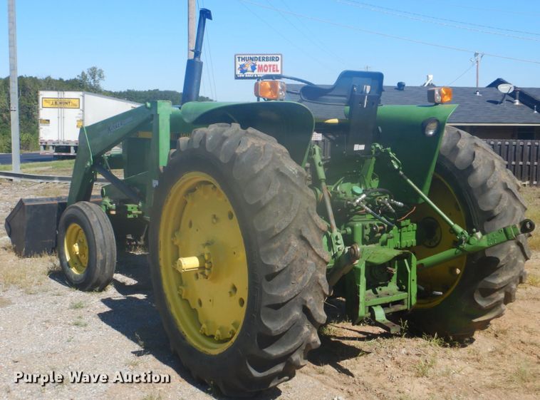 image for item GC9577 1978 John Deere 2840 tractor