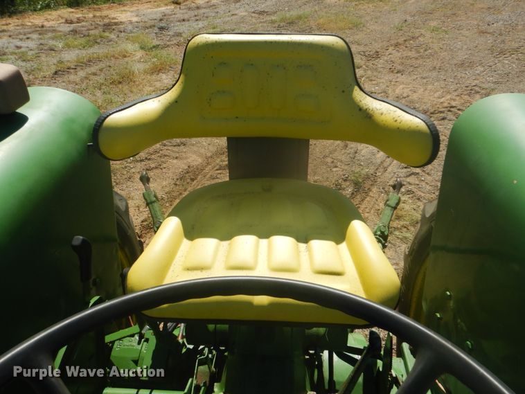 image for item GC9577 1978 John Deere 2840 tractor
