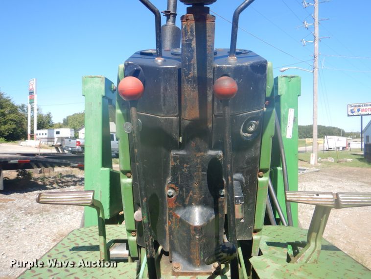 image for item GC9577 1978 John Deere 2840 tractor