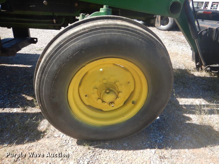 image for item GC9577 1978 John Deere 2840 tractor