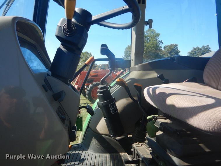 image for item GC9579 2009 John Deere 5083E MFWD tractor