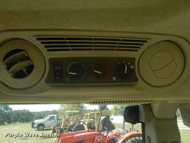 image for item GC9579 2009 John Deere 5083E MFWD tractor