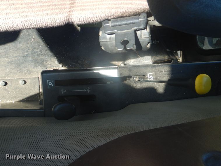 image for item GC9579 2009 John Deere 5083E MFWD tractor