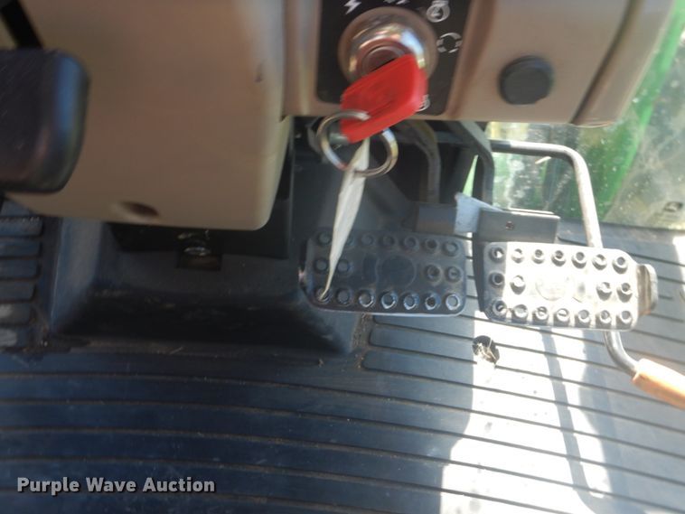 image for item GC9579 2009 John Deere 5083E MFWD tractor