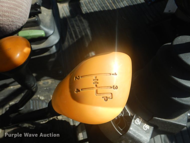 image for item GC9579 2009 John Deere 5083E MFWD tractor