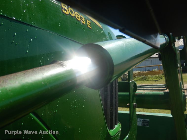 image for item GC9579 2009 John Deere 5083E MFWD tractor