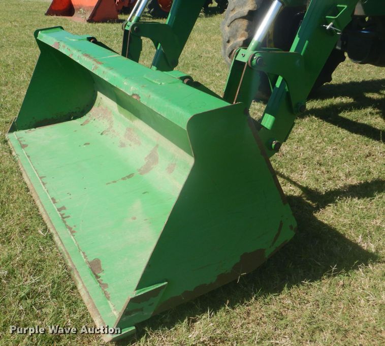 image for item GC9579 2009 John Deere 5083E MFWD tractor