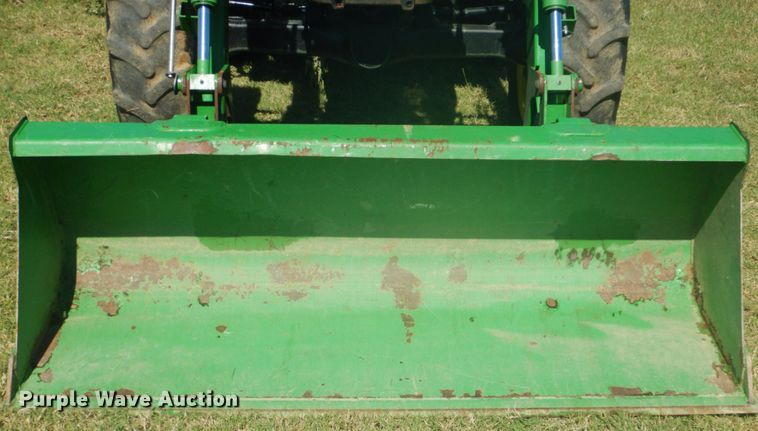 image for item GC9579 2009 John Deere 5083E MFWD tractor