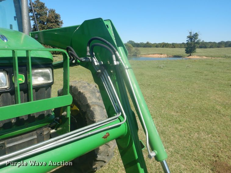 image for item GC9579 2009 John Deere 5083E MFWD tractor