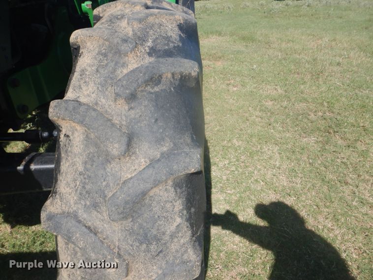 image for item GC9579 2009 John Deere 5083E MFWD tractor