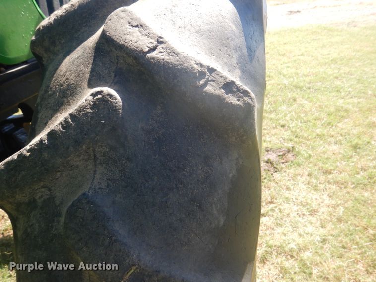 image for item GC9579 2009 John Deere 5083E MFWD tractor