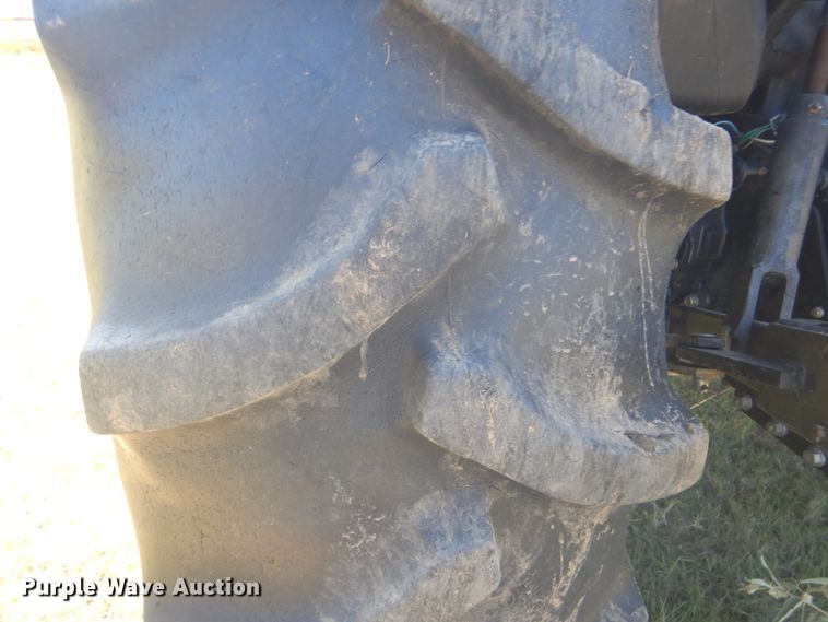 image for item GC9579 2009 John Deere 5083E MFWD tractor