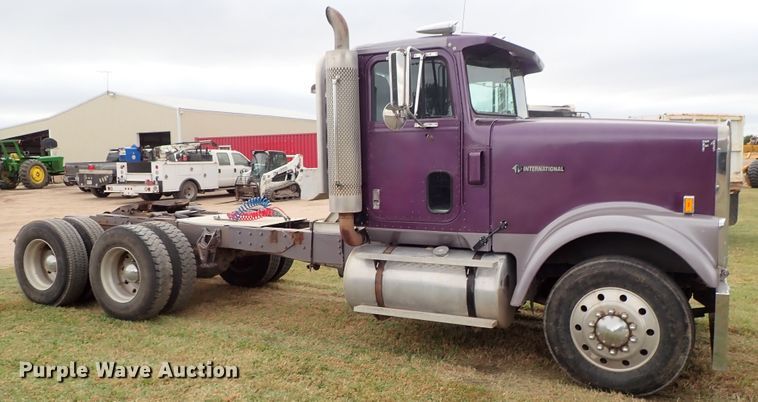 image for item DB7706 1988 International 9370 semi truck