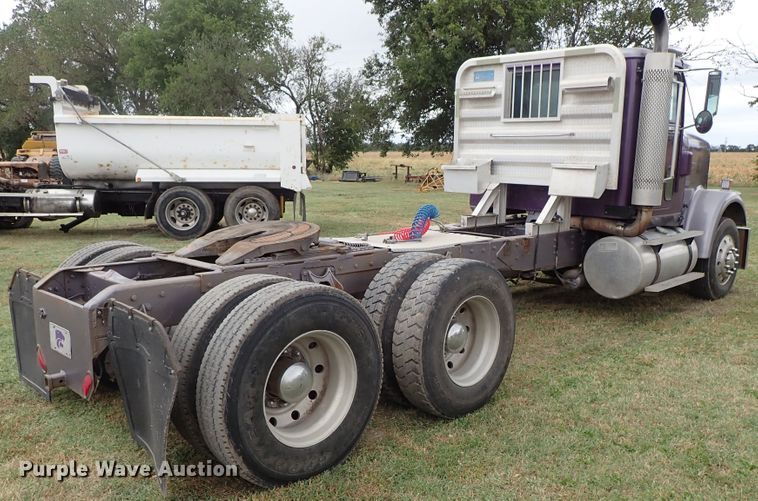 image for item DB7706 1988 International 9370 semi truck