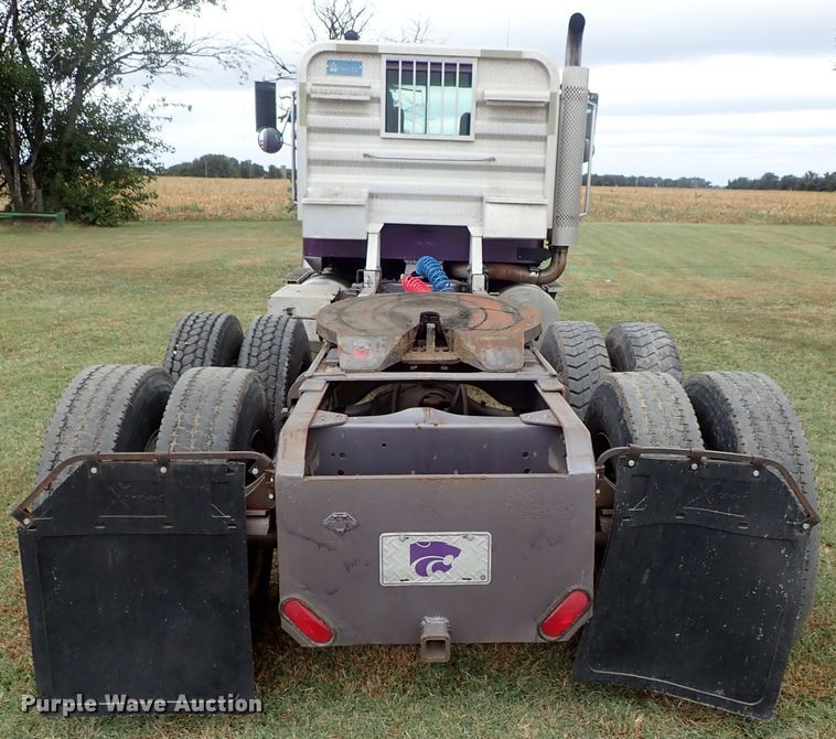 image for item DB7706 1988 International 9370 semi truck