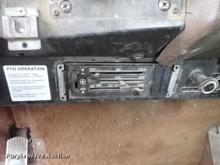 image for item DB7706 1988 International 9370 semi truck