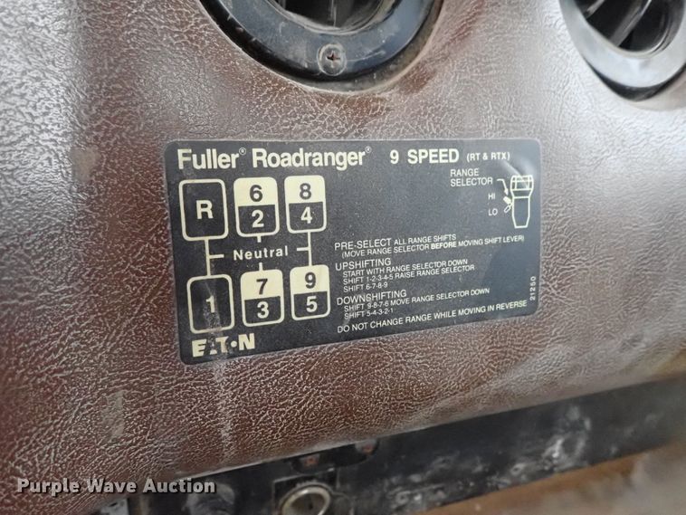 image for item DB7706 1988 International 9370 semi truck