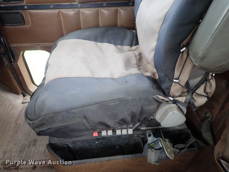 image for item DB7706 1988 International 9370 semi truck