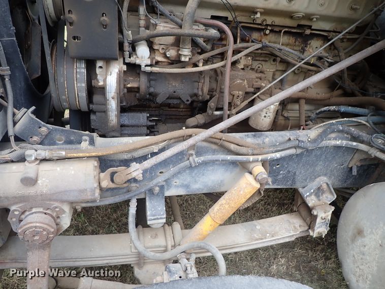 image for item DB7706 1988 International 9370 semi truck