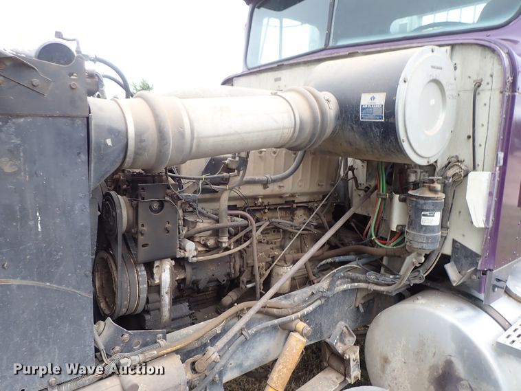 image for item DB7706 1988 International 9370 semi truck