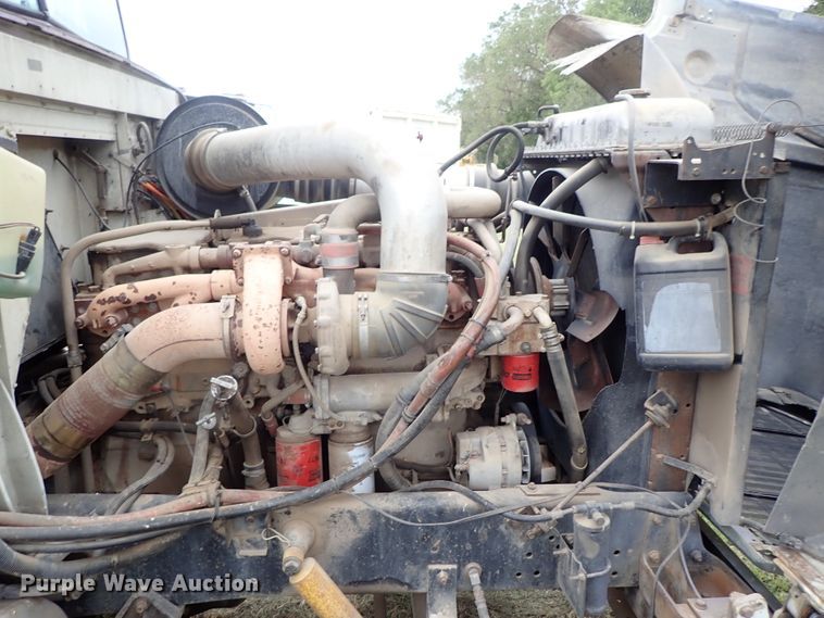 image for item DB7706 1988 International 9370 semi truck