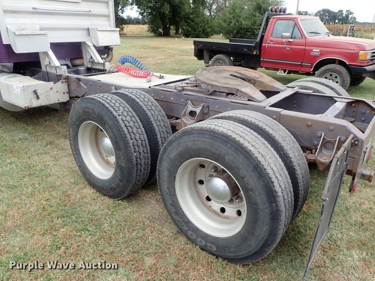 image for item DB7706 1988 International 9370 semi truck