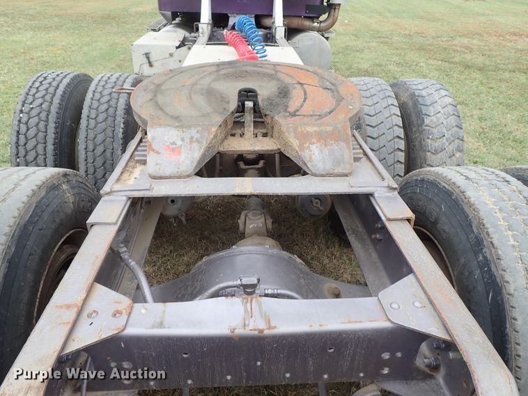 image for item DB7706 1988 International 9370 semi truck