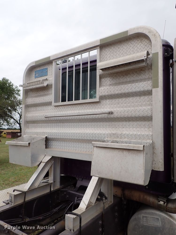 image for item DB7706 1988 International 9370 semi truck