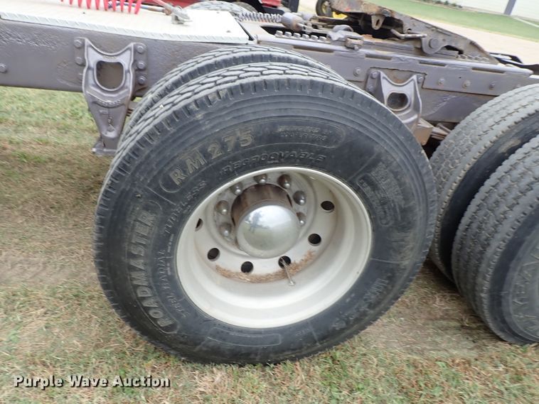 image for item DB7706 1988 International 9370 semi truck