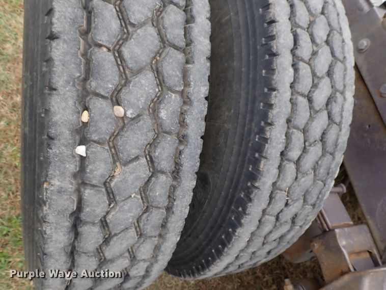 image for item DB7706 1988 International 9370 semi truck