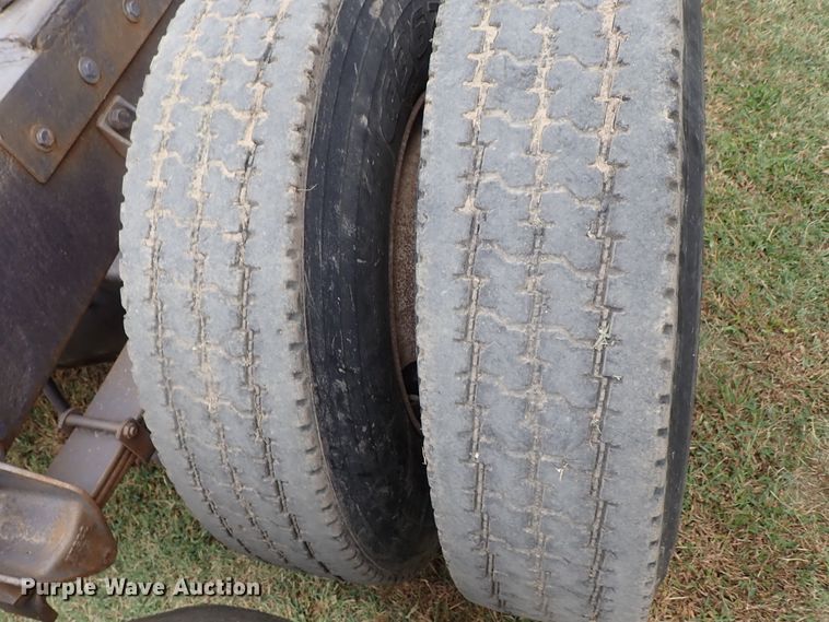 image for item DB7706 1988 International 9370 semi truck