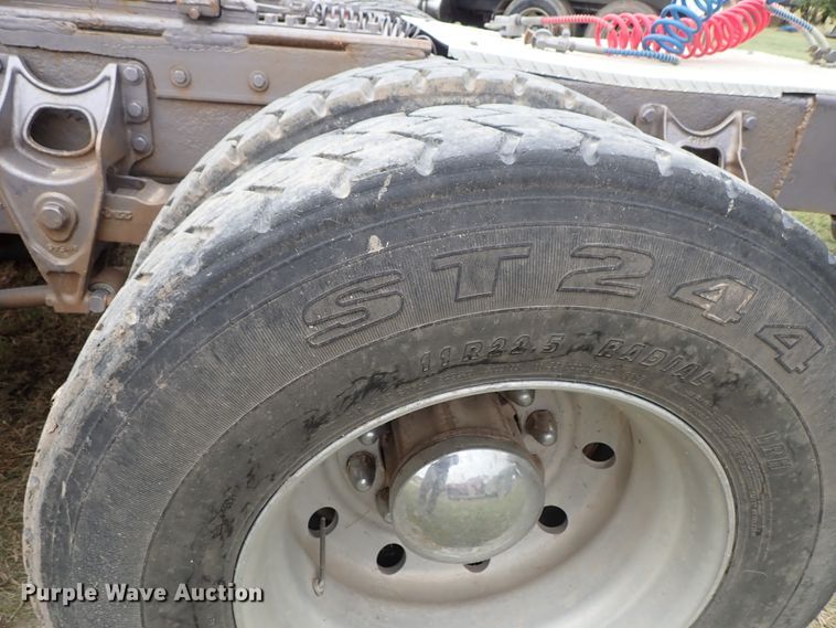 image for item DB7706 1988 International 9370 semi truck