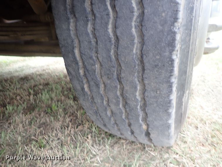 image for item DB7706 1988 International 9370 semi truck