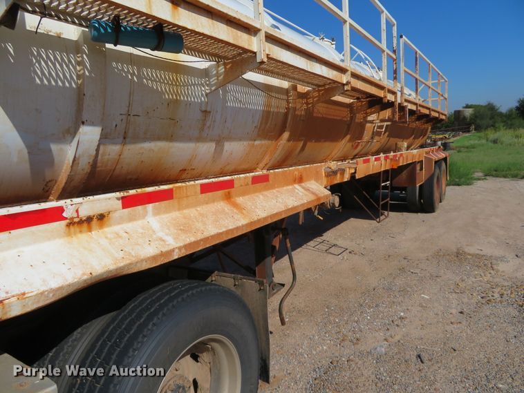 image for item DC0789 2006 Eagle vacuum tank trailer