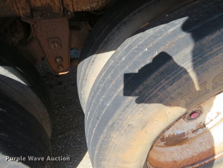 image for item DC0789 2006 Eagle vacuum tank trailer