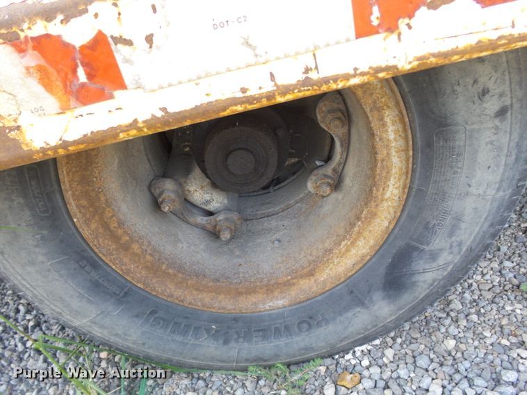 image for item DE7978 Landoll tilt deck equipment trailer