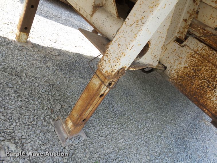 image for item DE7978 Landoll tilt deck equipment trailer