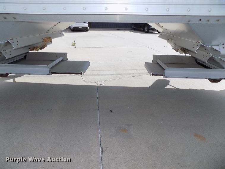 image for item DG2433 2015 Timpte Super Hopper T5062S double hopper bottom grain trailer