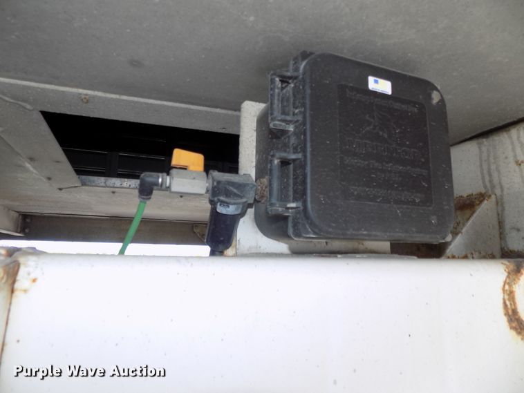 image for item DG2433 2015 Timpte Super Hopper T5062S double hopper bottom grain trailer