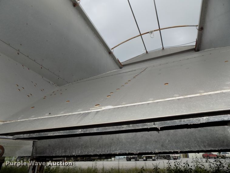 image for item DG2433 2015 Timpte Super Hopper T5062S double hopper bottom grain trailer