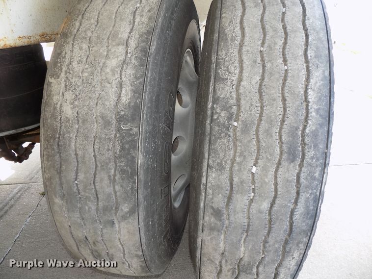 image for item DG2433 2015 Timpte Super Hopper T5062S double hopper bottom grain trailer