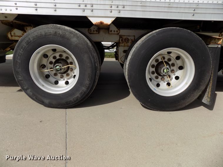 image for item DG2433 2015 Timpte Super Hopper T5062S double hopper bottom grain trailer