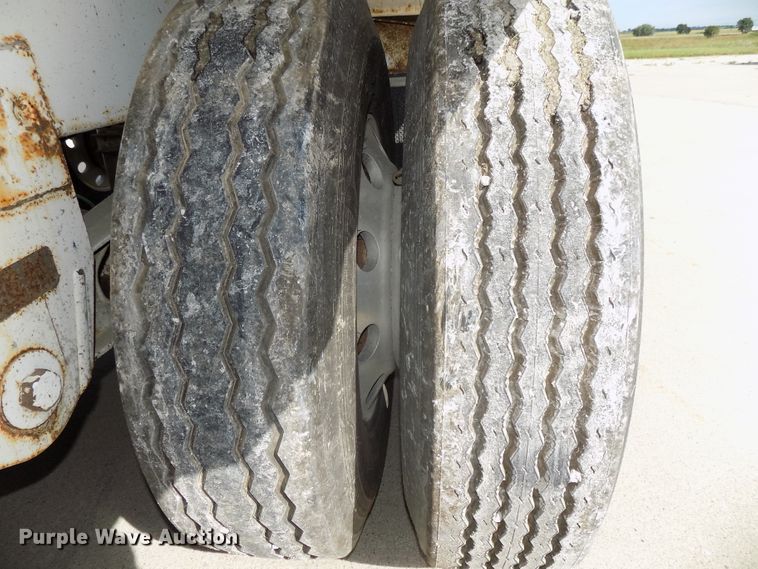 image for item DG2433 2015 Timpte Super Hopper T5062S double hopper bottom grain trailer