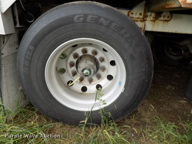 image for item DG2433 2015 Timpte Super Hopper T5062S double hopper bottom grain trailer