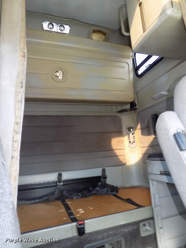 image for item DG2452 2002 Freightliner Century Class CST120 truck tractor