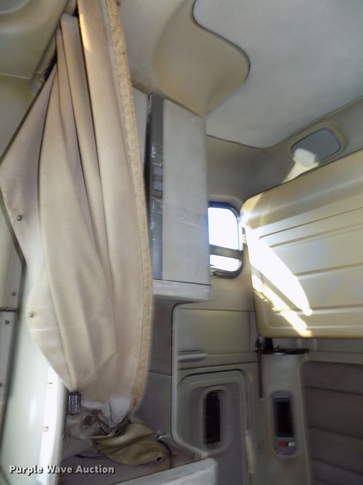 image for item DG2452 2002 Freightliner Century Class CST120 truck tractor