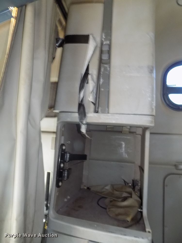 image for item DG2452 2002 Freightliner Century Class CST120 truck tractor