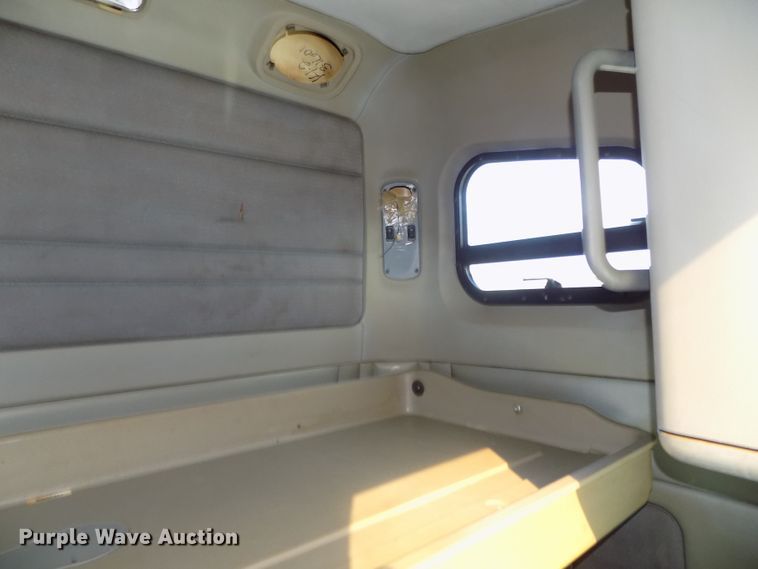 image for item DG2452 2002 Freightliner Century Class CST120 truck tractor